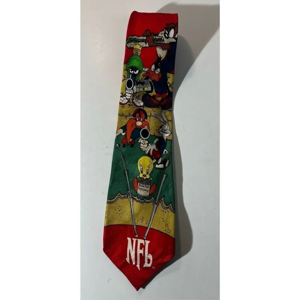 Vintage Loony Tunes tie